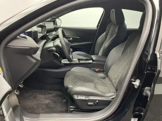 PEUGEOT 208 II - voiture d'occasion - Photo 17