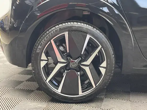 PEUGEOT 208 II - voiture d'occasion - Photo 23