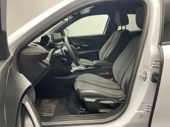 PEUGEOT 2008 II - voiture d'occasion - Photo 16