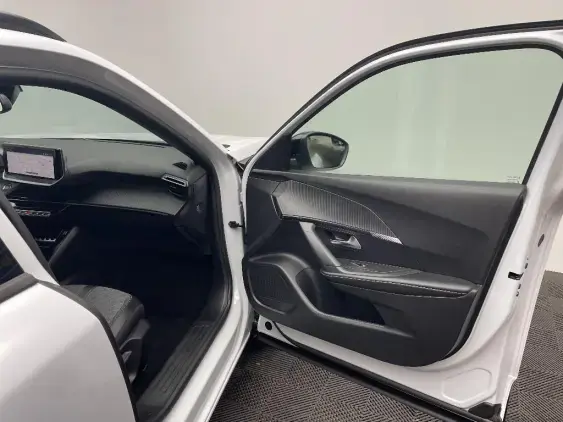 PEUGEOT 2008 II - voiture d'occasion - Photo 18