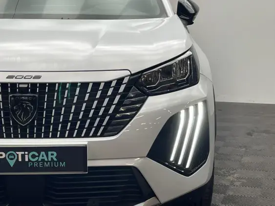 PEUGEOT 2008 II - voiture d'occasion - Photo 19