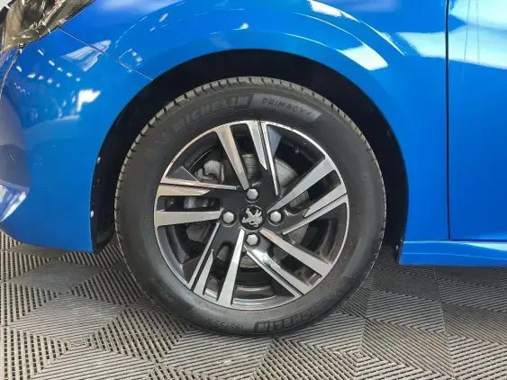 PEUGEOT 208 BUSINESS R II - voiture d'occasion - Photo 20