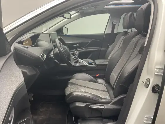 PEUGEOT 3008 II - voiture d'occasion - Photo 17