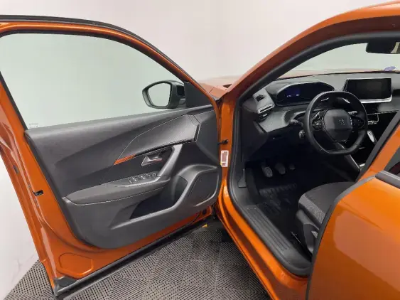 PEUGEOT 2008 - voiture d'occasion - Photo 18