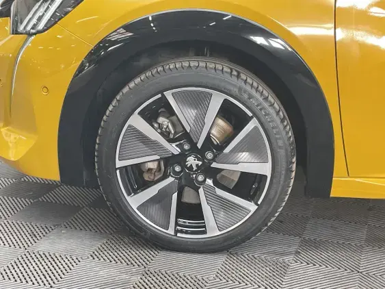 PEUGEOT 208 ELECTRIQUE II - voiture d'occasion - Photo 20