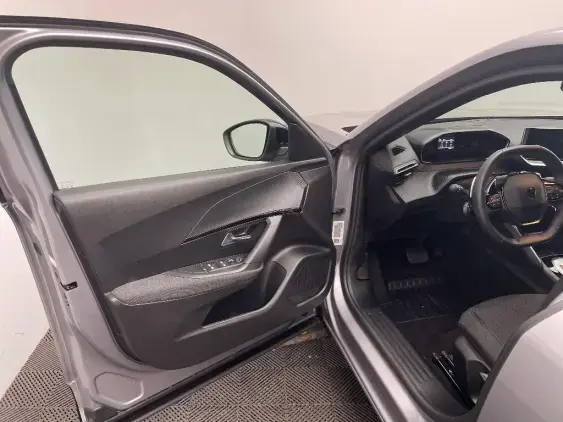 PEUGEOT 2008 II - voiture d'occasion - Photo 16