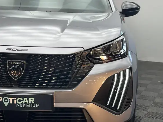 PEUGEOT 2008 II - voiture d'occasion - Photo 18