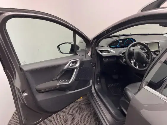 PEUGEOT 2008 - voiture d'occasion - Photo 18