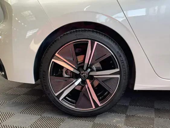 PEUGEOT 308 III - voiture d'occasion - Photo 23