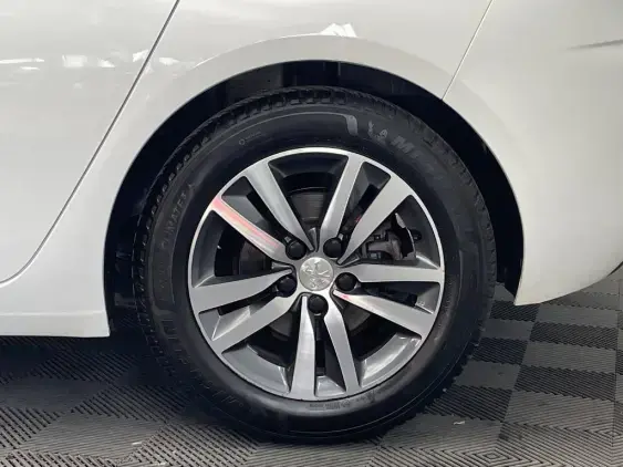 PEUGEOT 308 SW III - voiture d'occasion - Photo 22