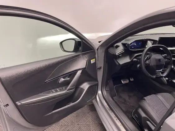 PEUGEOT 208 II - voiture d'occasion - Photo 18