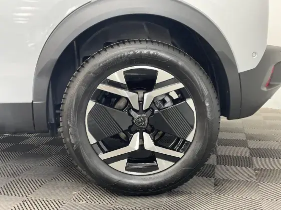 PEUGEOT 2008 II - voiture d'occasion - Photo 21