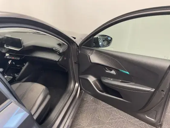 PEUGEOT 208 II - voiture d'occasion - Photo 18