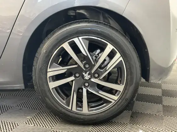 PEUGEOT 208 II - voiture d'occasion - Photo 21