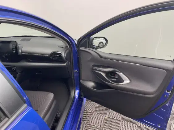 TOYOTA YARIS IV - voiture d'occasion - Photo 18