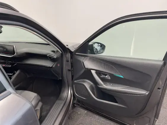 PEUGEOT 2008 - voiture d'occasion - Photo 18