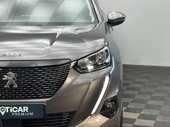 PEUGEOT 2008 - voiture d'occasion - Photo 19