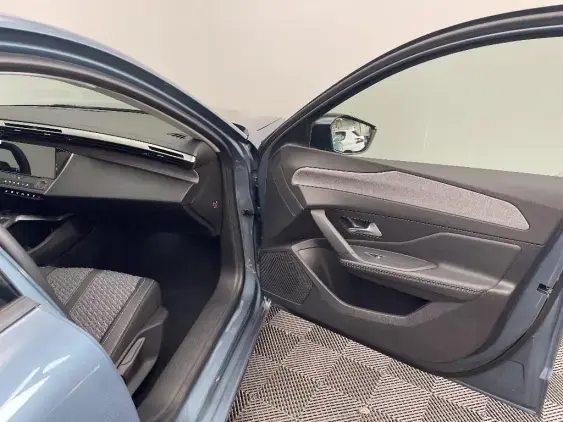 PEUGEOT 308 III - voiture d'occasion - Photo 18