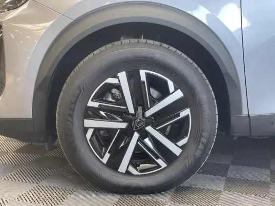 PEUGEOT 2008 II - voiture d'occasion - Photo 19
