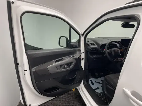 TOYOTA PROACE CITY VERSO - voiture d'occasion - Photo 17