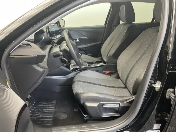 PEUGEOT 208 II - voiture d'occasion - Photo 16