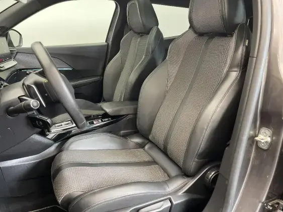 PEUGEOT 2008 II - voiture d'occasion - Photo 16