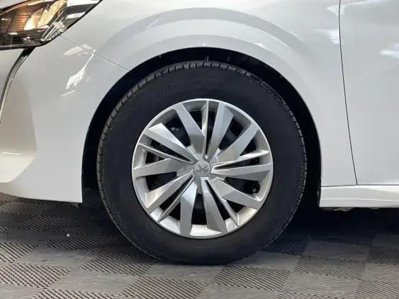 PEUGEOT 208 II - voiture d'occasion - Photo 19