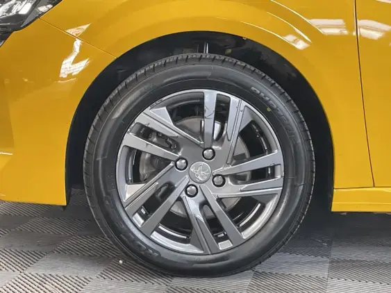 PEUGEOT 208 II - voiture d'occasion - Photo 20