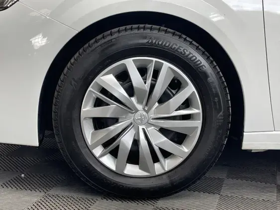 PEUGEOT 208 II - voiture d'occasion - Photo 19