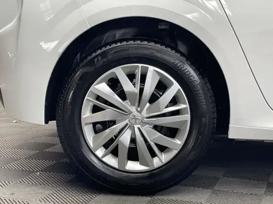 PEUGEOT 208 II - voiture d'occasion - Photo 21