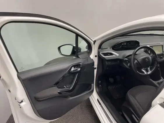 PEUGEOT 208 - voiture d'occasion - Photo 17