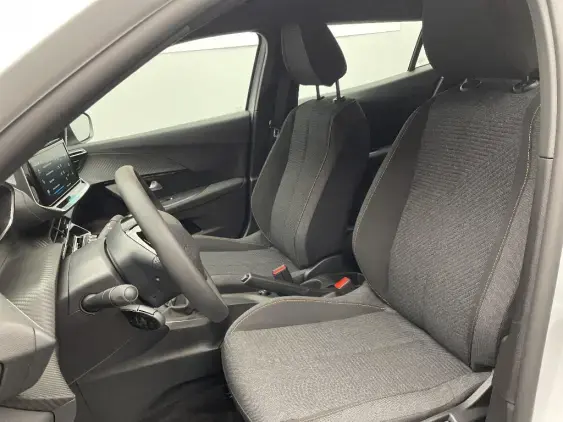 PEUGEOT 2008 II - voiture d'occasion - Photo 17