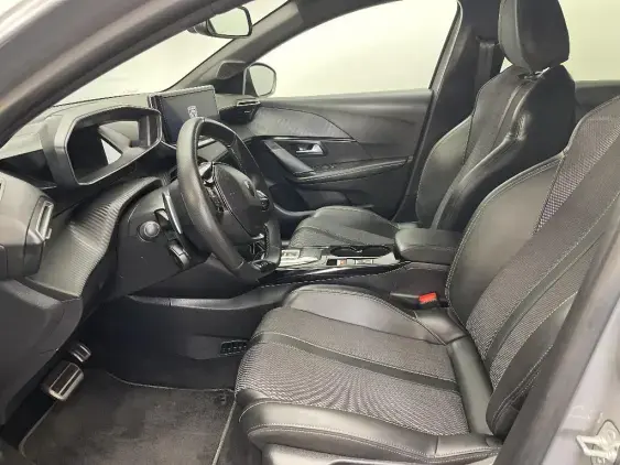 PEUGEOT 208 II - voiture d'occasion - Photo 16