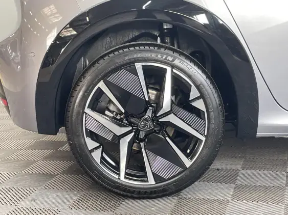 PEUGEOT 208 II - voiture d'occasion - Photo 23