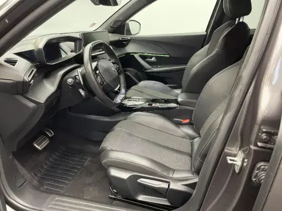 PEUGEOT 2008 II - voiture d'occasion - Photo 17