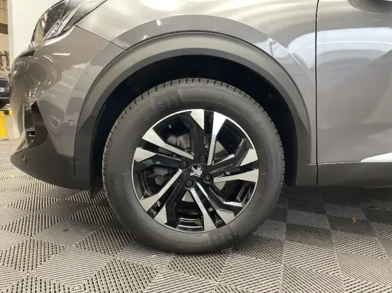 PEUGEOT 2008 II - voiture d'occasion - Photo 22
