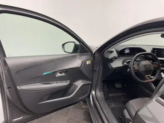 PEUGEOT 208 II - voiture d'occasion - Photo 18