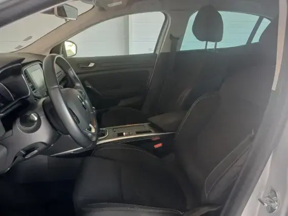 RENAULT MEGANE IV - voiture d'occasion - Photo 17
