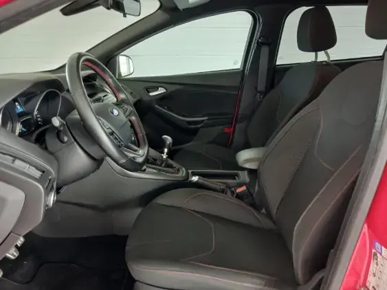 FORD FOCUS III - voiture d'occasion - Photo 18