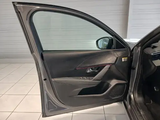 PEUGEOT 208 II - voiture d'occasion - Photo 19