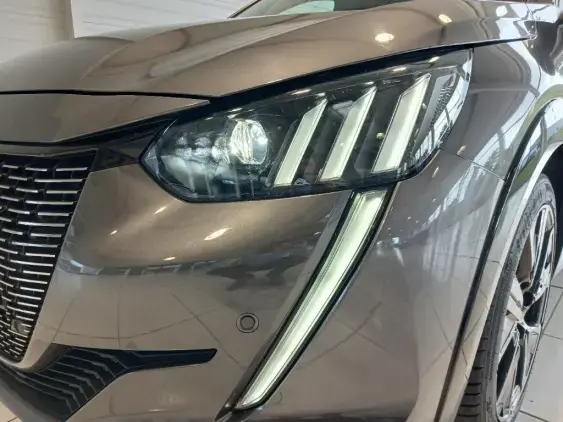 PEUGEOT 208 II - voiture d'occasion - Photo 22