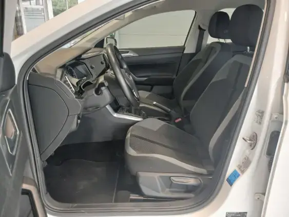 VOLKSWAGEN POLO VI - voiture d'occasion - Photo 18