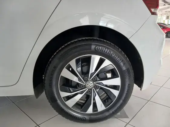 VOLKSWAGEN POLO V - voiture d'occasion - Photo 24