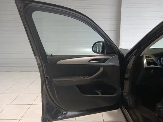 BMW X3 III - voiture d'occasion - Photo 19
