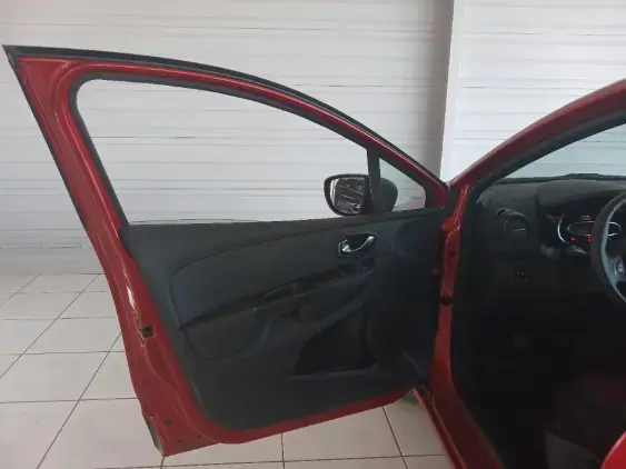RENAULT CLIO IV - voiture d'occasion - Photo 16