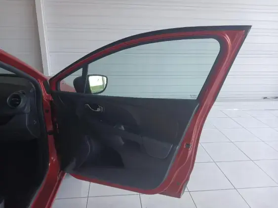 RENAULT CLIO IV - voiture d'occasion - Photo 17