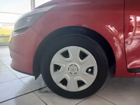 RENAULT CLIO IV - voiture d'occasion - Photo 20