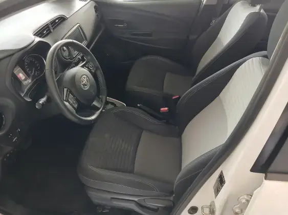 TOYOTA YARIS III - voiture d'occasion - Photo 16