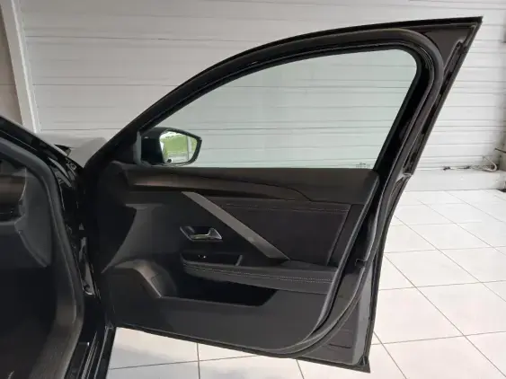 OPEL ASTRA L - voiture d'occasion - Photo 16