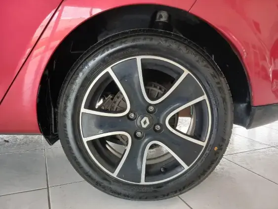 RENAULT CLIO IV - voiture d'occasion - Photo 18